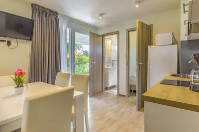 Image de Confortable appartement dans une maison de vacances avec piscine, Wifi, climatisation, Tv, terrasse