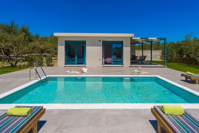 Image de Celosia - 3 Bedroom Villa with Private Pool and Garden view