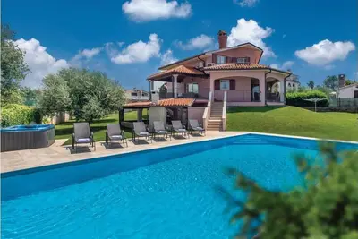 Image de Villa Francesca with heated pool in Nova Vas