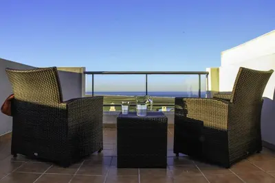 Image de Moderne maison mitoyenne avec vue mer, piscine communautaire, près de la plage