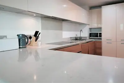 Image de Still Life Vauxhall Deluxe Two Bedroom Apartment