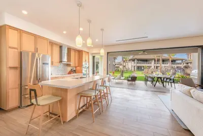 Image de Klvr welcomes you to Honua Kai Luana 11a Oceanfront Resort Resort and Pool view