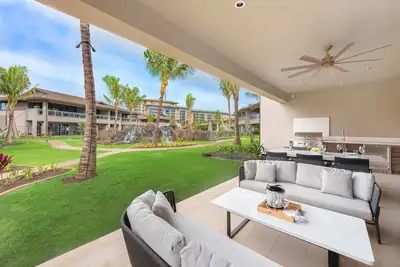 Image de K L V R welcomes you to 2 Luana Villas  Oceanfront resort Pool and resort views