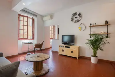 Image de Coeur du vieux Nice, 4 min de la mer, Ac, Wifi, Netflix. 2 chambres / 3-6 pers