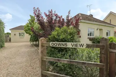 Image de Downs View, pet friendly, with a garden in Norton Ferris