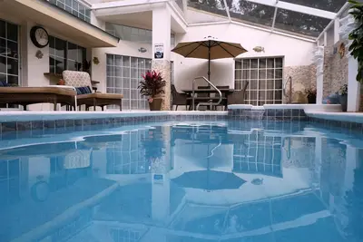 Image de Uniquely Beautiful 3br Villa Tons of Amenities: Free Pool Heat 6 miles to Disney