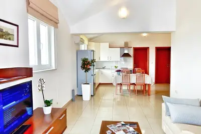 Image de Appartement de vacances pour 6 personnes env. 65 qmà Malinska, Baie de Kvarner (Krk)