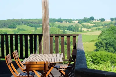 Image de Le Wine Lodge, eco luxe sur un vignoble bio avec piscine