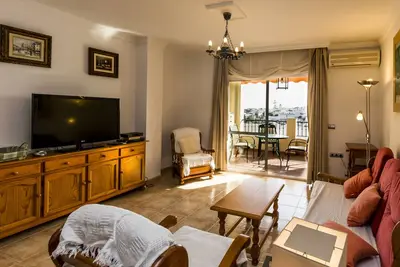 Image de 2. 1 Carabeo 2000: Bel apartement-, vue sur la mer, 1 a 5 pers. , WiFi gratuit.