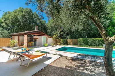 Image de Charmante villa istrienne traditionnelle avec piscine privée dans un cadre paisible et tranquille! .