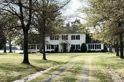 Image de Waterfront Home, Large Property with Pool, Discount for Monthly/Seasonal Rentals