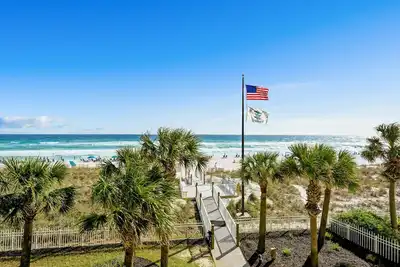 Image de Beachfront 3 br @ Jade East by Florida Sunshine! Unbeatable views
