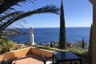 Image de Superbe Appartement 80m2  Vue Mer Panoramique Des Alpes A L'Esterel