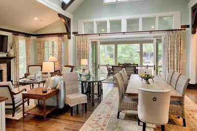 Image de Pet-Friendly + Dual Main level Primary Suites