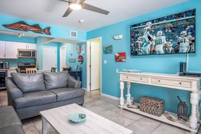 Fishing Till Sunset 1bed/1bath Condo w/Pool & dock