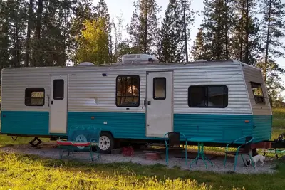 Image de Nicely remodeled camp trailer five minutes drive from Flathead Lake