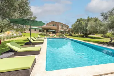 Luxurious air conditioned contemporary finca with large heated pool