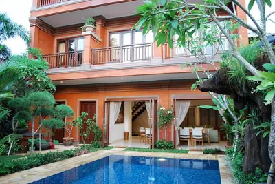 Image de 6br Villa in excellent location