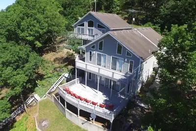 Image de Lake of the Ozarks Home - waterfront with dock