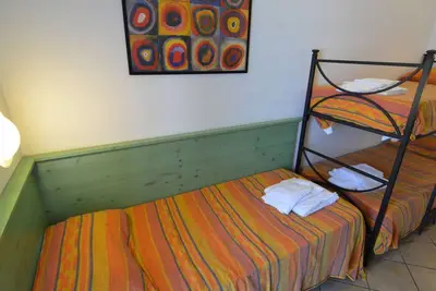 Image de Comfy Furnished Apartment with Ac near Beach