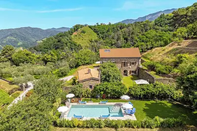 Image de Convent La Perla - a renovated old convent with swimming pool in Carrara