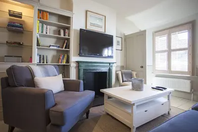 Image de Wonderful Gloucester Road/Hyde Park 2bed/1. 5bath Mews House