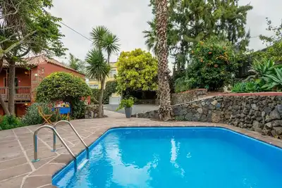 Image de Maison de vacances privée avec Wifi, piscine privée, Tv, patio, vue panoramique, parking