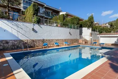 Image de Magnifique maison de vacances pour 6 personnes avec Wifi, piscine, Tv et terrasse