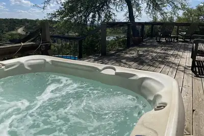 Image de \"A slice of paradise\" Wonderful cabin w/ amazing views, private pool and hot tub