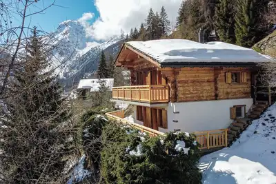 Image de Chalet Narnia, Grimentz. Traditional cosy chalet with stunning views. Sleeps 6