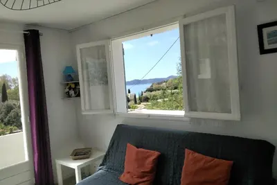 Image de Nouveau: Le Lavandou  Aiguebelle -  Appartement  vue mer climatisé  Wifi