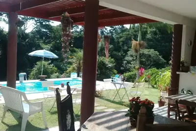 Image de Vue privilégiée de la nature. Intégration aux loisirs et espace barbecue