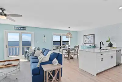 Image de That's What Sea Said:  Waterfront, Spa, Pets Ok