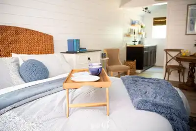 Image de 8 miles to Emerald Isle 4 miles to the boat ramp Lots of room for any size boat