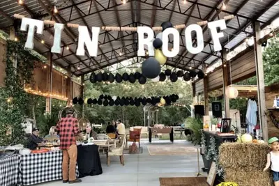 Image de Huge outdoor space, 7 acres w\/ 3 tiny homes and pavilion all to yourself