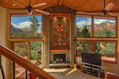 Image de Beautiful Luxury Home. Monthly Rental with Amazing Views! Superb Location!