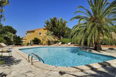 Image de Villa pour 13 personnes à 200 mètres de la mer