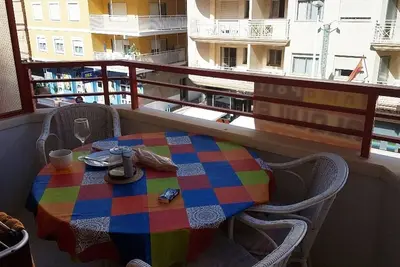 Image de appartement moderne avec piscine sur le toit, 2 chambres et prés de la plage