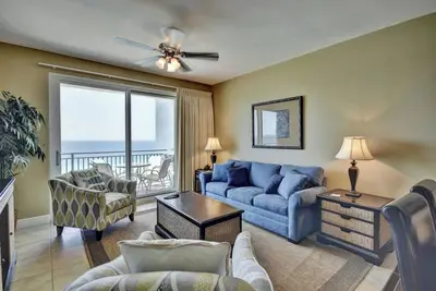 Image de Gulf Front Condo! Short Walk To Pier Park! Fantastic Amenities!