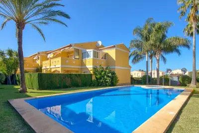 Image de Joli appartement pour 4 personnes avec climatisation, Wifi, piscine, Tv, terrasse et parking