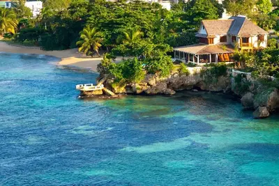 Image de Luxury 6 Bed Beach Villa in Runaway Bay