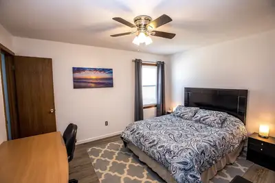 Image de ⭐️Comfortable✅Clean✅ Central✅! Stylish✅! PetFriendly⭐️Backyard⭐️Grill