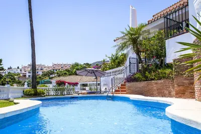 Image de Luxuious, charming 300m2 villa with separate flat