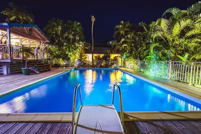Image de Villa Piscine privée 12/15 personnes 300m de la plage