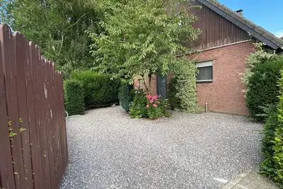 Image de Directly behind the dike - Villa Jade!