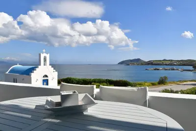 Image de \"Nava\" Devine Water Front House in Ambelas
