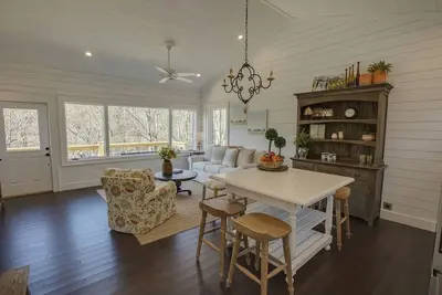 Image de The Harvest House Cottage - Mountain Vineyard Getaway