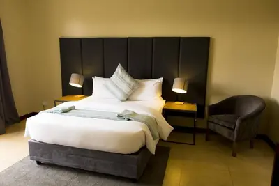 Image de High Quality Standard Modern Room!