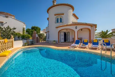 Image de Belle maison de vacances privée avec Wifi, piscine privée, Tv, terrasse et parking