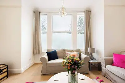 Image de Ealing garden flat by Walpole Park